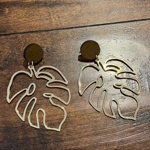 Palm leaf earrings